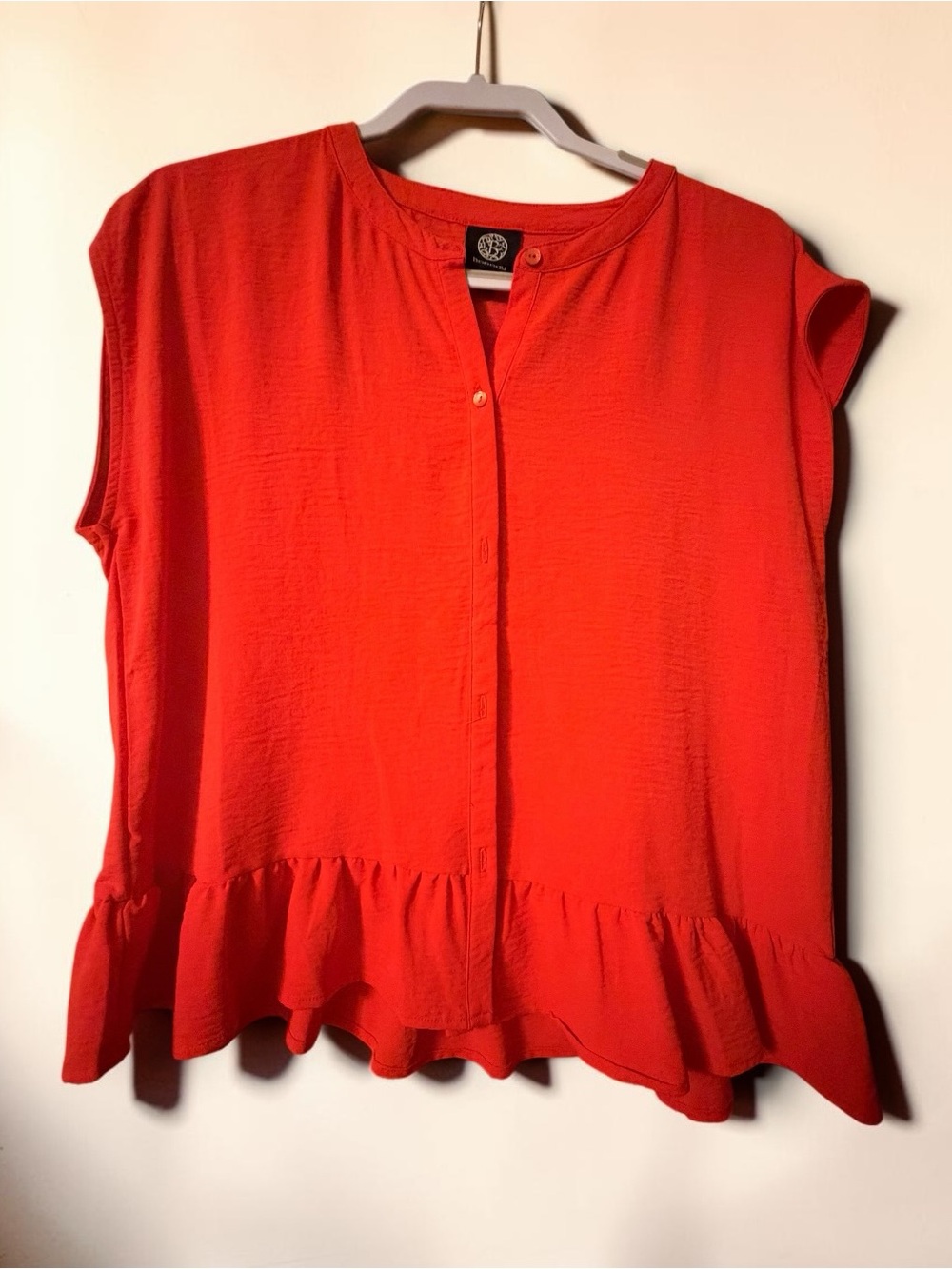 bobeau Red Ruffle-Hem Sleeveless Blouse
